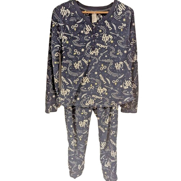 Wizarding World Characters Other - Wizarding World Women's Harry Potter Cozy 2-Piece Pajama‎ Set SZ M Soft Lounge